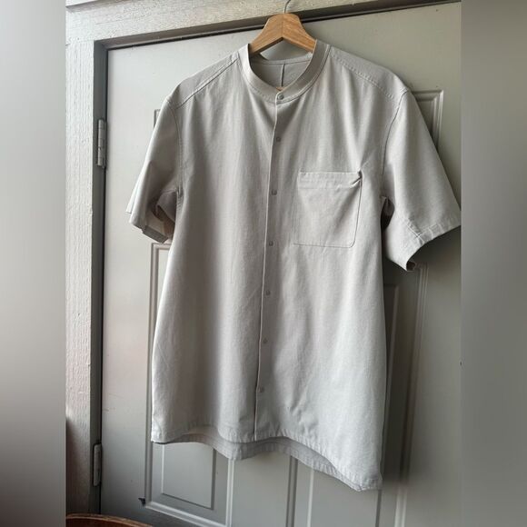 Lululemon Daily Drift Short Sleeve Shirt
Size Medium - Picture 10 of 13